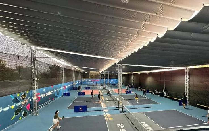 Mái Xếp Sân Pickleball