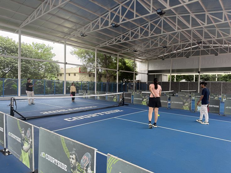 Mái Xếp Sân Pickleball