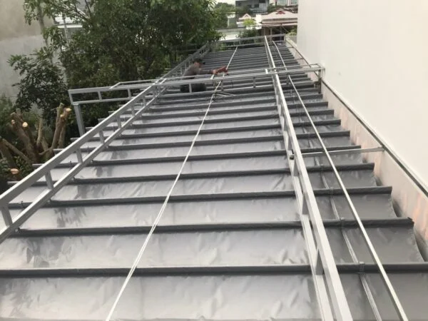 Mái xếp sân vườn