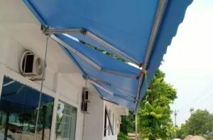 5 Bước lắp đặt bạt quay mái che ngay tại nhà