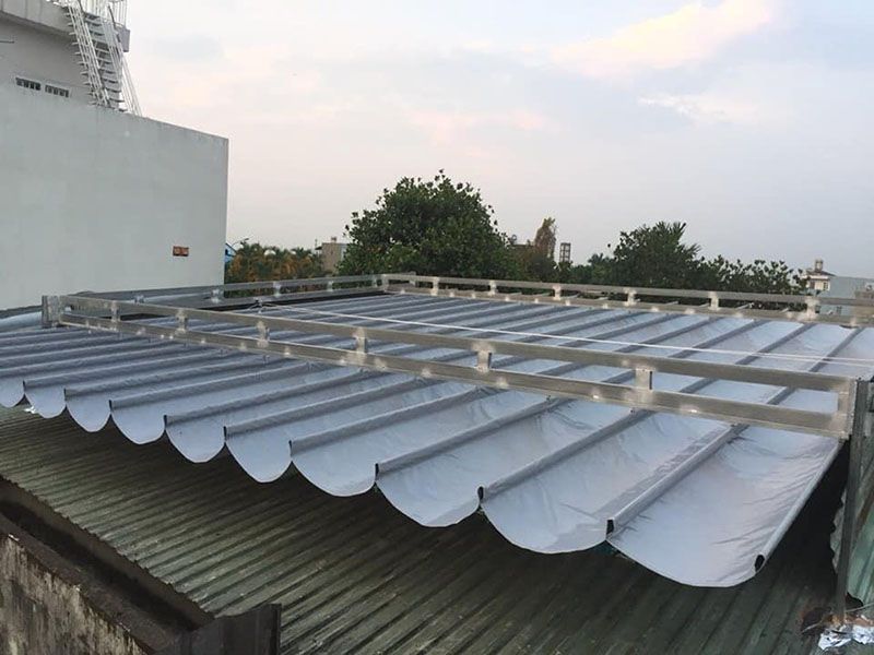 Mái xếp mái che di động cho quán ăn